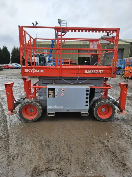 Click Here To Enlarge This Photo Of 2007 Skyjack SJ6832RT Diesel Scissor Lift