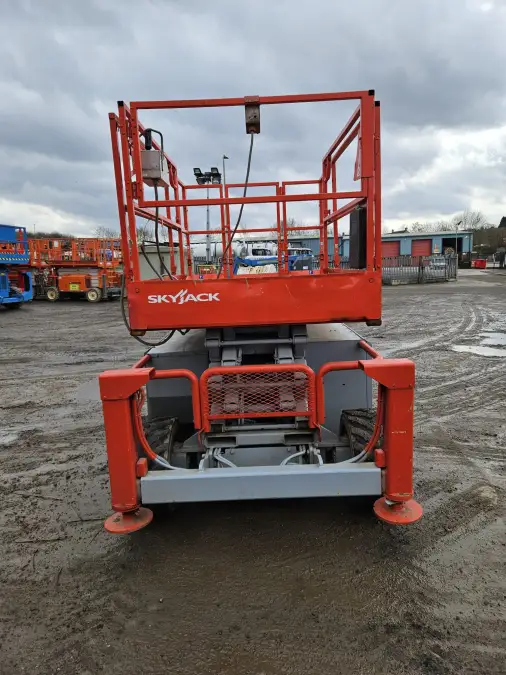 Click Here To Enlarge This Photo Of 2007 Skyjack SJ6832RT Diesel Scissor Lift
